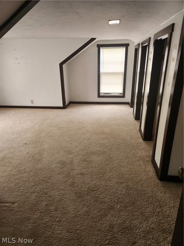 1367 Elmwood Avenue SW, North Canton, OH 44720