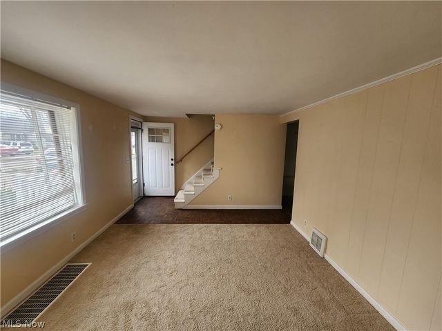 1367 Elmwood Avenue SW, North Canton, OH 44720