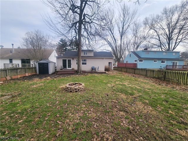 1367 Elmwood Avenue SW, North Canton, OH 44720