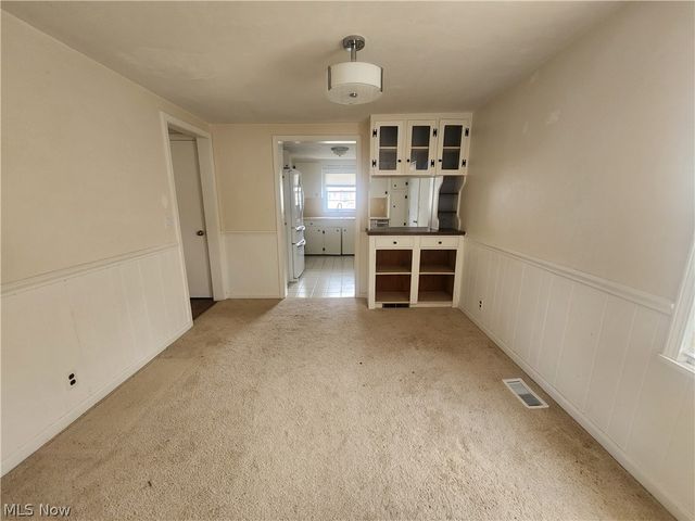 1367 Elmwood Avenue SW, North Canton, OH 44720