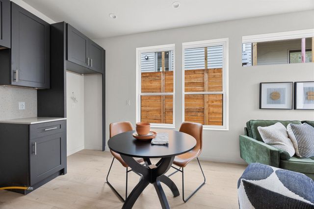 1709 Maple Ave 2A, Austin, TX 78702