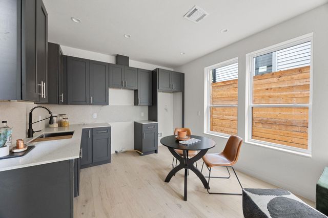 1709 Maple Ave 2A, Austin, TX 78702