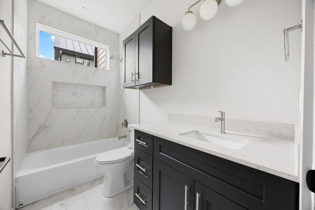 1709 Maple Ave 2A, Austin, TX 78702