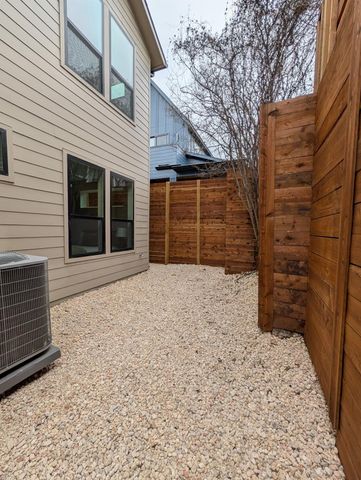 1709 Maple Ave 2A, Austin, TX 78702