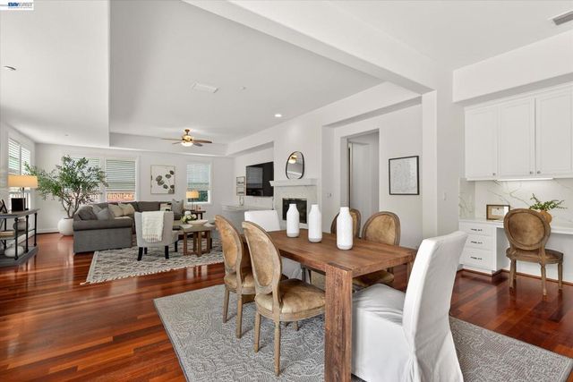 3001 Lusitana Dr, Livermore, CA 94550