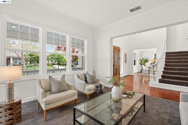 3001 Lusitana Dr, Livermore, CA 94550