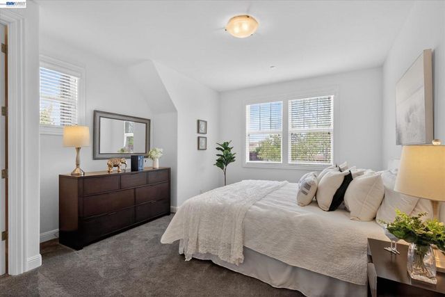 3001 Lusitana Dr, Livermore, CA 94550