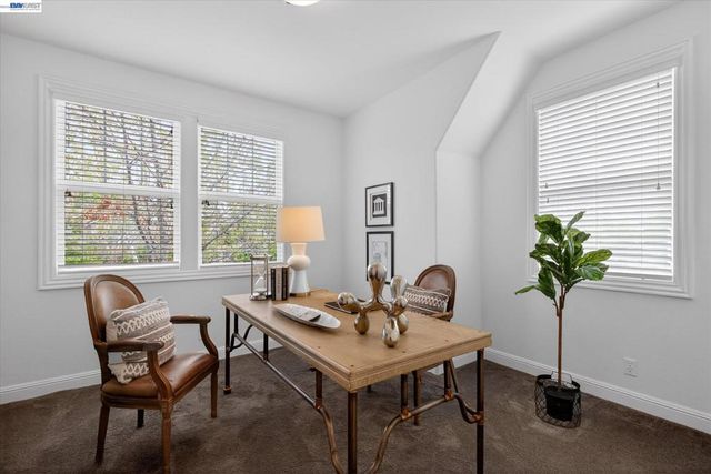 3001 Lusitana Dr, Livermore, CA 94550