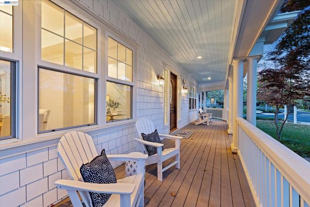 3001 Lusitana Dr, Livermore, CA 94550