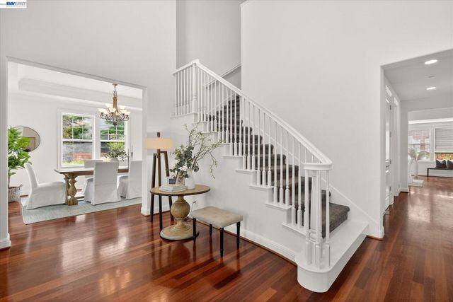 3001 Lusitana Dr, Livermore, CA 94550