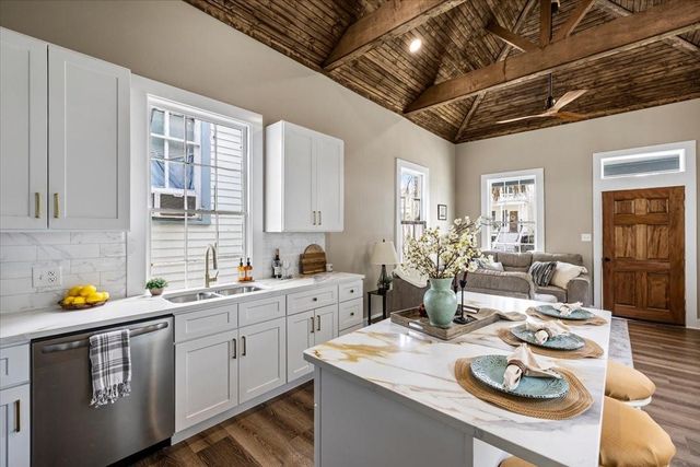 1722 - 1724 Winnie Street, Galveston, TX 77550