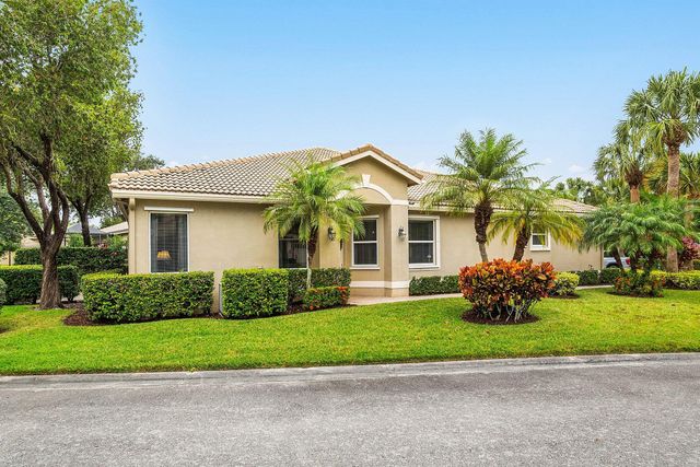 7071 Torrey Pines Circle, Port St Lucie, FL 34986