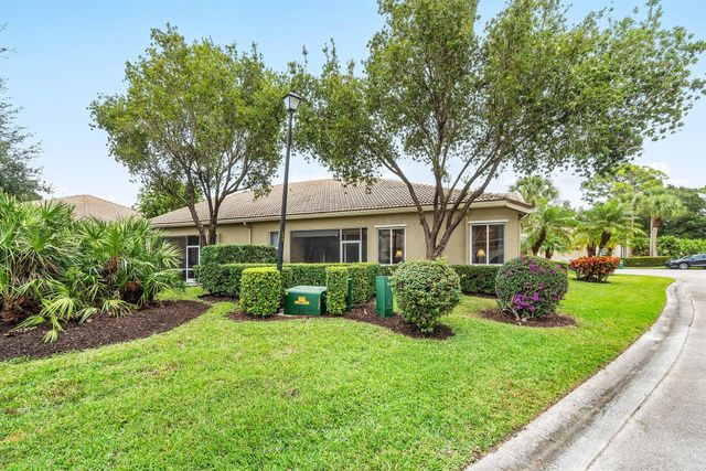 7071 Torrey Pines Circle, Port St Lucie, FL 34986