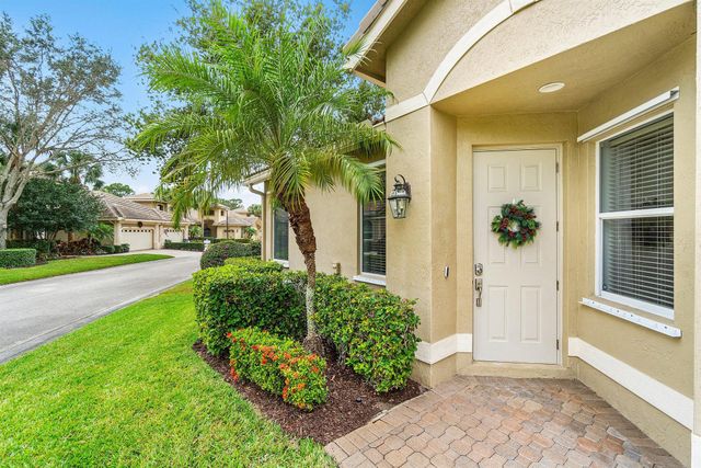 7071 Torrey Pines Circle, Port St Lucie, FL 34986