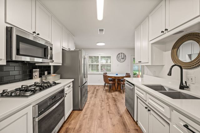 1760 Northridge Drive, Hurst, TX 76054