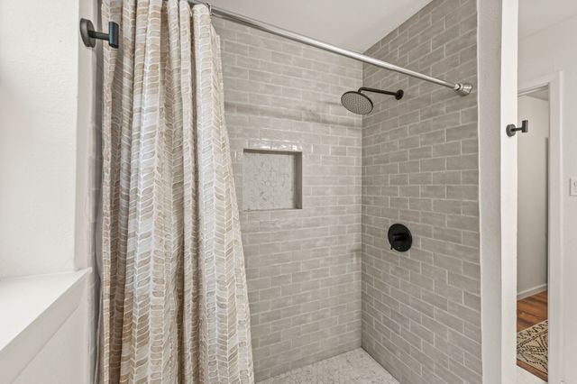 1760 Northridge Drive, Hurst, TX 76054