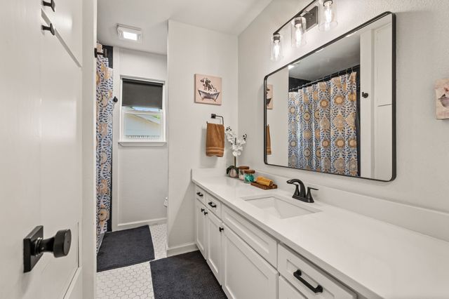 1760 Northridge Drive, Hurst, TX 76054