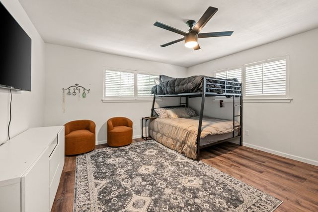 1760 Northridge Drive, Hurst, TX 76054