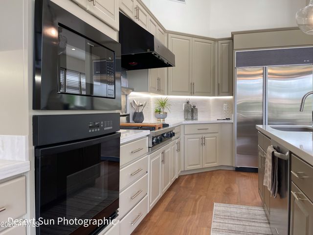 10192 E Bayview Drive E, Scottsdale, AZ 85258