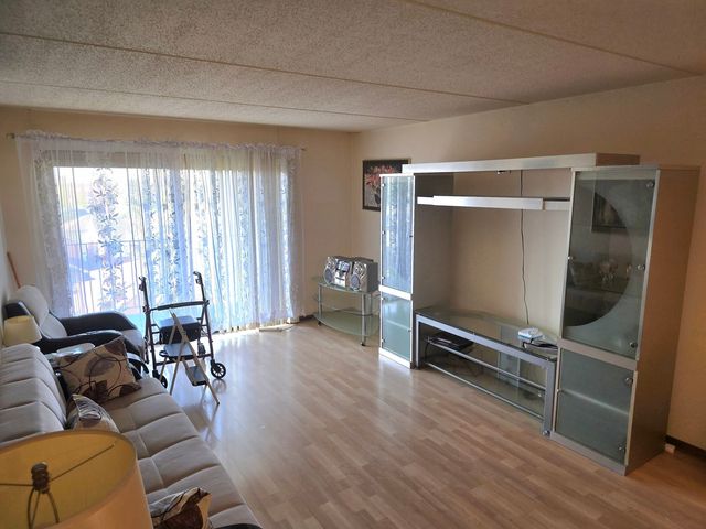6526 W Irving Park Road 505, Chicago, IL 60634