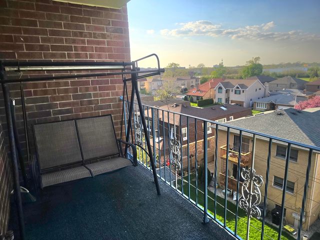 6526 W Irving Park Road 505, Chicago, IL 60634