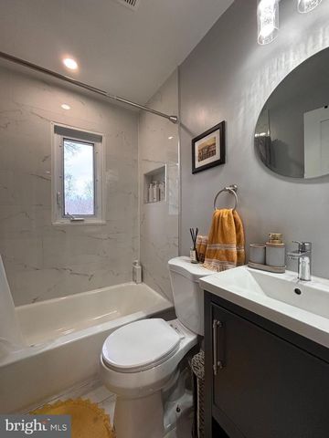 222 E TAYLOR RUN PKWY, Alexandria, VA 22314