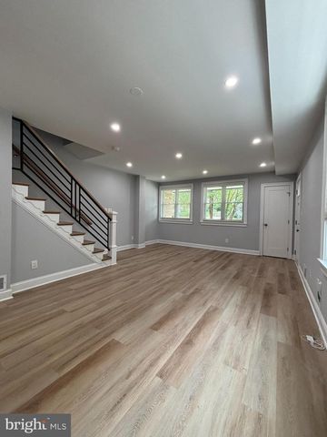 222 E TAYLOR RUN PKWY, Alexandria, VA 22314