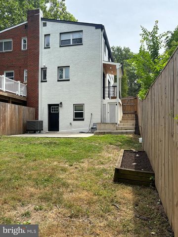 222 E TAYLOR RUN PKWY, Alexandria, VA 22314