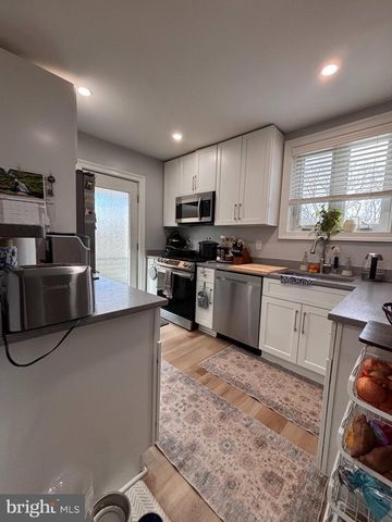 222 E TAYLOR RUN PKWY, Alexandria, VA 22314
