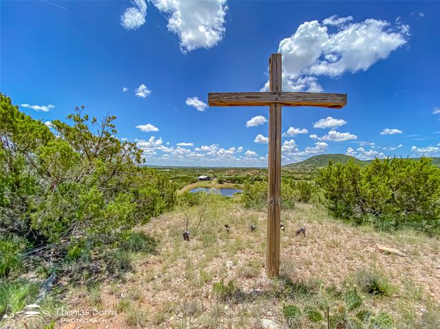 214 County Road 330, Buffalo Gap, TX 79508