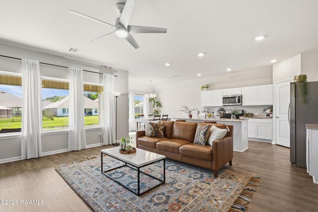 120 Grace View Drive, Lafayette, LA 70506