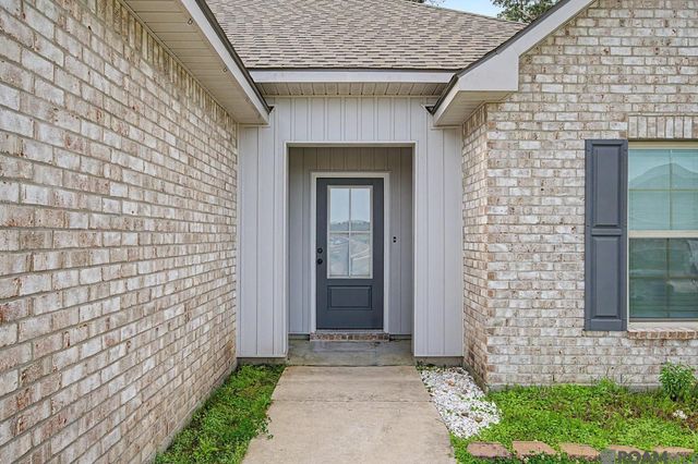 42056 Dothan Place, Ponchatoula, LA 70454