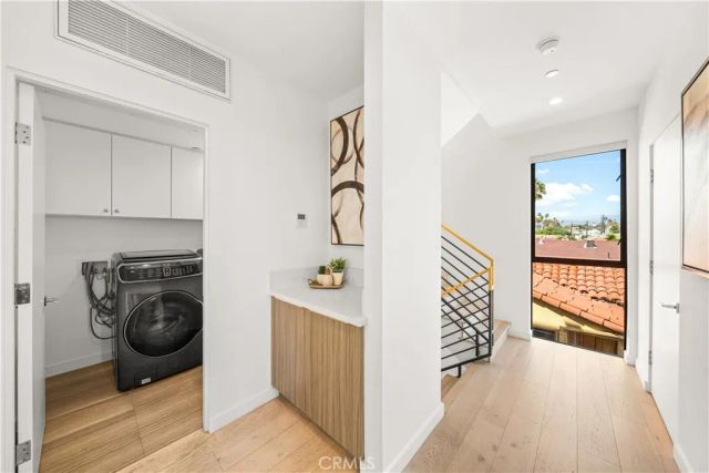 5151 W Redondo Court, Los Angeles, CA 90019