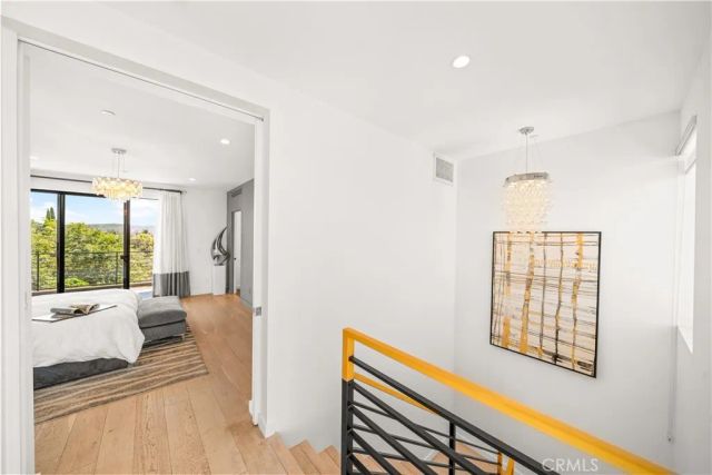 5151 W Redondo Court, Los Angeles, CA 90019
