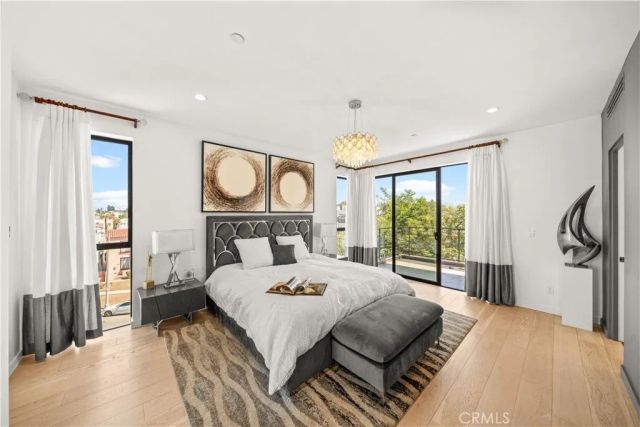 5151 W Redondo Court, Los Angeles, CA 90019