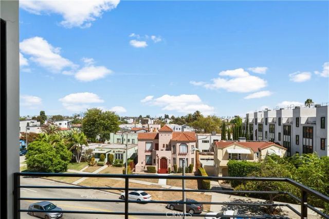 5151 W Redondo Court, Los Angeles, CA 90019