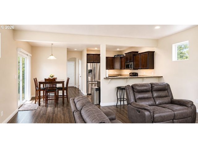 5739 AVALON Aly, Eugene, OR 97402