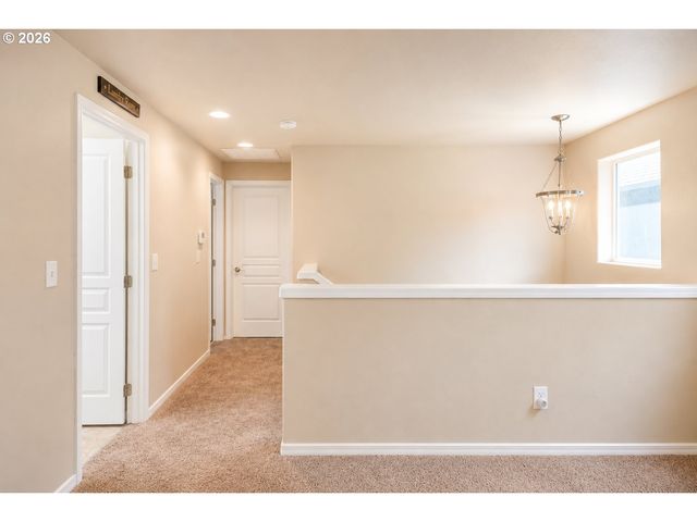 5739 AVALON Aly, Eugene, OR 97402