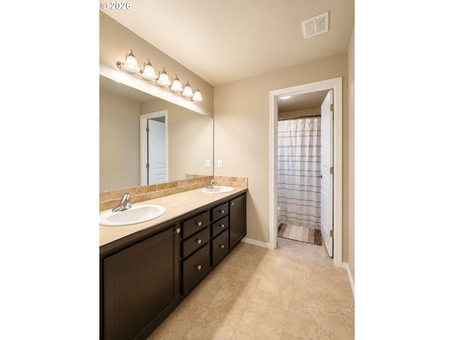 5739 AVALON Aly, Eugene, OR 97402