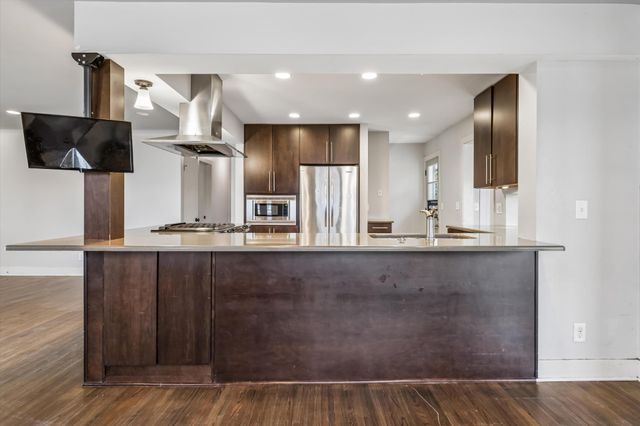 6100 Colfax Lane S, Minneapolis, MN 55419