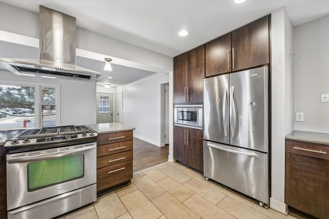 6100 Colfax Lane S, Minneapolis, MN 55419