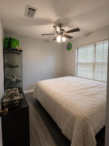 1502 Sudbury Drive, Pasadena, TX 77504