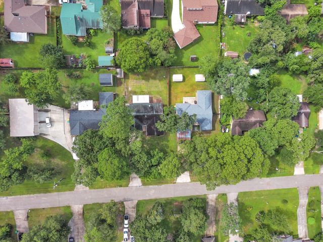 162 Greenleaf Lane, Conroe, TX 77304