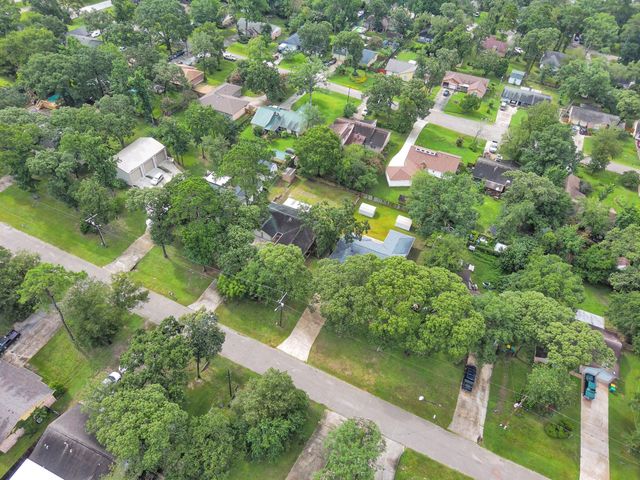 162 Greenleaf Lane, Conroe, TX 77304