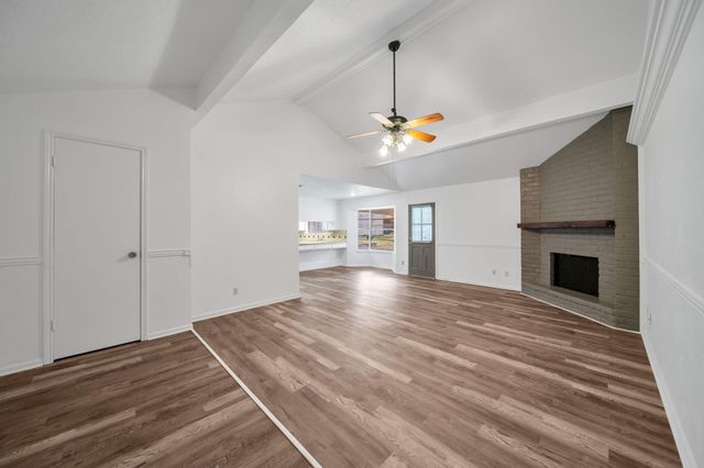 162 Greenleaf Lane, Conroe, TX 77304