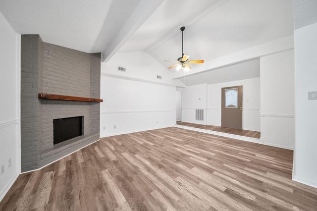 162 Greenleaf Lane, Conroe, TX 77304