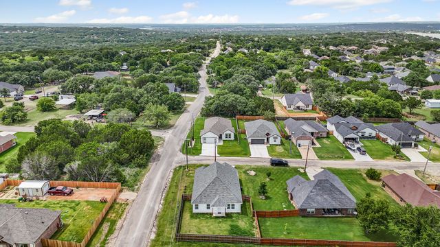 2200 Pedernales Court, Granbury, TX 76048