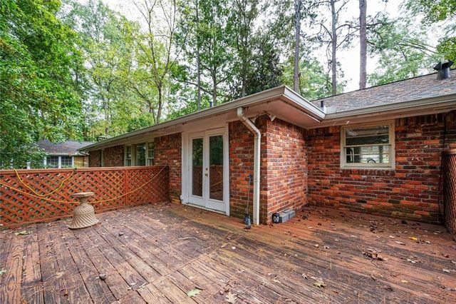 5860 Greenbrier NE Road, Atlanta, GA 30328