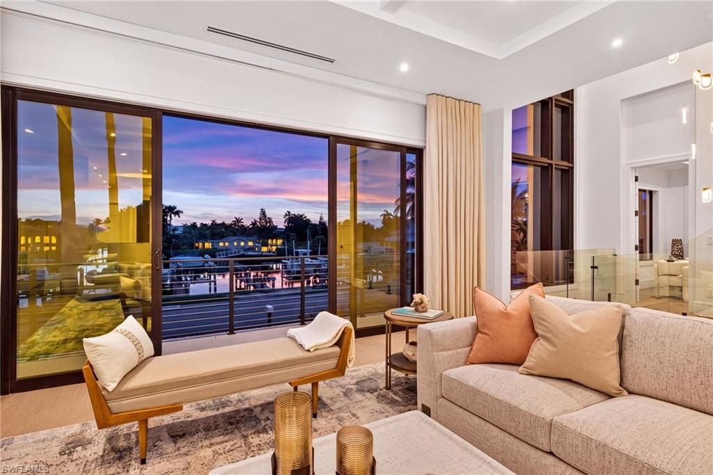 1085 SANDPIPER ST, NAPLES, FL 34102 — photo 5