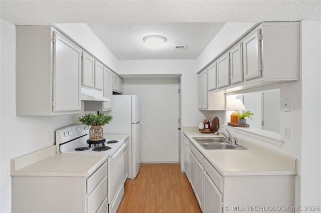 9022 S College Avenue 2116, Tulsa, OK 74137